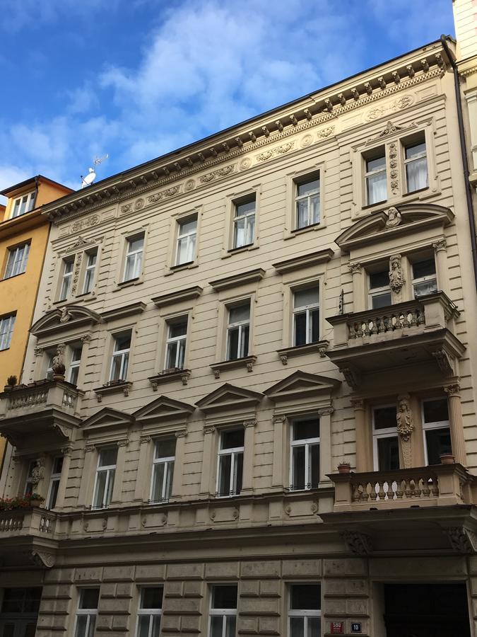 Amazing Angie'S Apartment プラハ エクステリア 写真