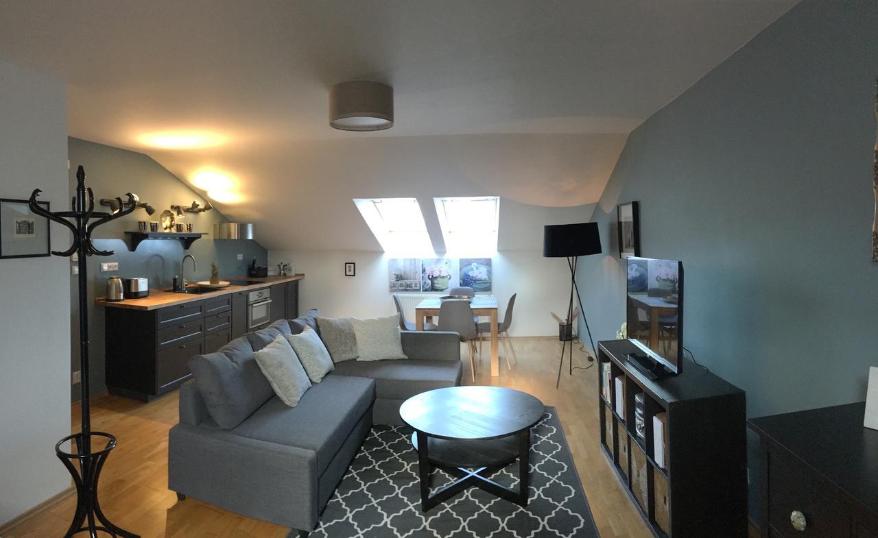 Amazing Angie'S Apartment プラハ エクステリア 写真